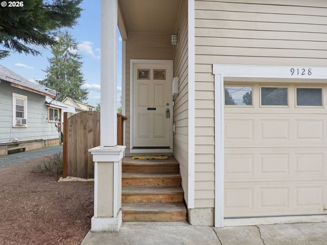 9128 N HUDSON St, Portland, OR 97203