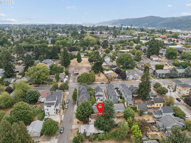 9128 N HUDSON St, Portland, OR 97203