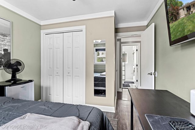 31540 Hennepin Street, Garden City, MI 48135