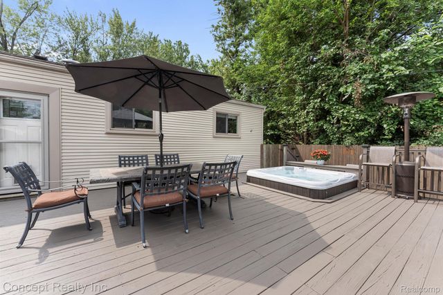 31540 Hennepin Street, Garden City, MI 48135