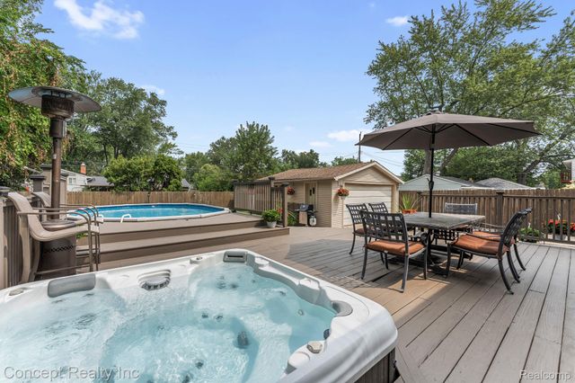 31540 Hennepin Street, Garden City, MI 48135