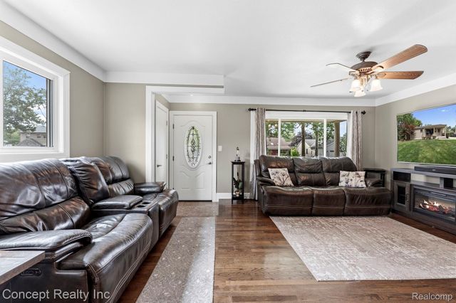 31540 Hennepin Street, Garden City, MI 48135