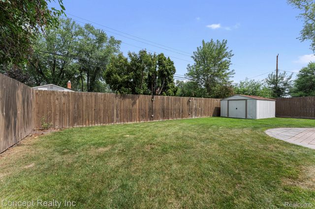 31540 Hennepin Street, Garden City, MI 48135