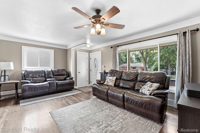 31540 Hennepin Street, Garden City, MI 48135