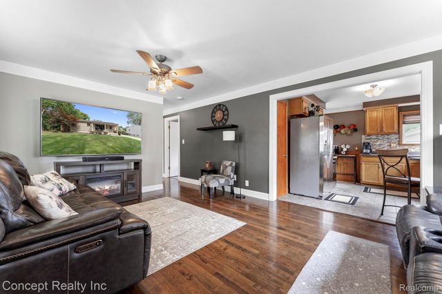 31540 Hennepin Street, Garden City, MI 48135