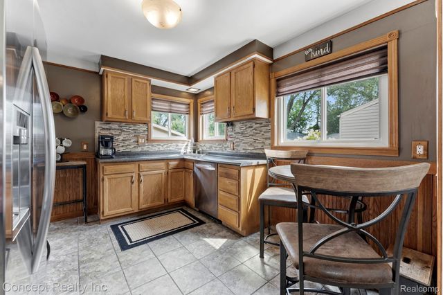 31540 Hennepin Street, Garden City, MI 48135
