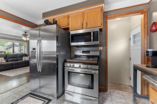 31540 Hennepin Street, Garden City, MI 48135