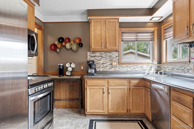 31540 Hennepin Street, Garden City, MI 48135