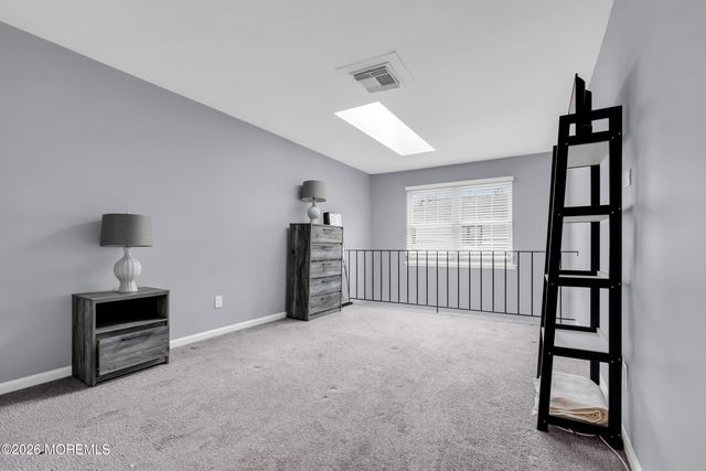 37 Queens Way, Englishtown, NJ 07726