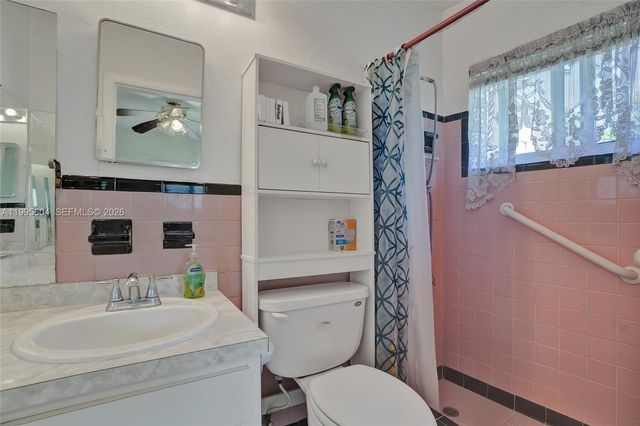 3811 NW 174th St, Miami Gardens, FL 33055