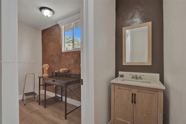 3811 NW 174th St, Miami Gardens, FL 33055