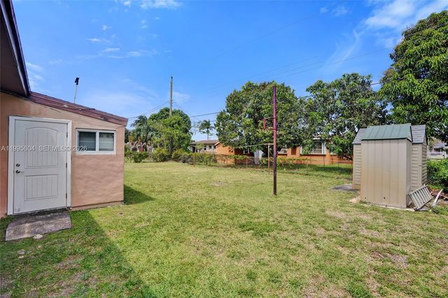 3811 NW 174th St, Miami Gardens, FL 33055