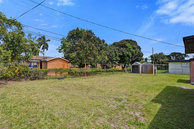 3811 NW 174th St, Miami Gardens, FL 33055