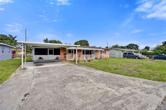 3811 NW 174th St, Miami Gardens, FL 33055