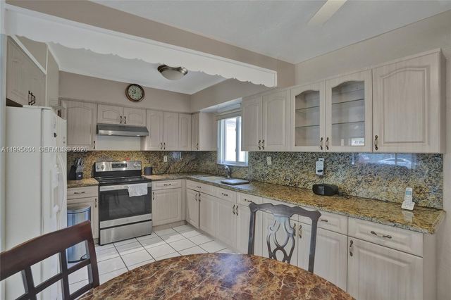 3811 NW 174th St, Miami Gardens, FL 33055