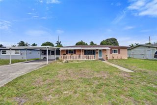 3811 NW 174th St, Miami Gardens, FL 33055