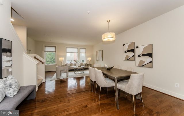 2953 STELLA BLUE LN, Fairfax, VA 22031