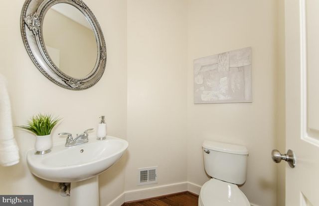 2953 STELLA BLUE LN, Fairfax, VA 22031