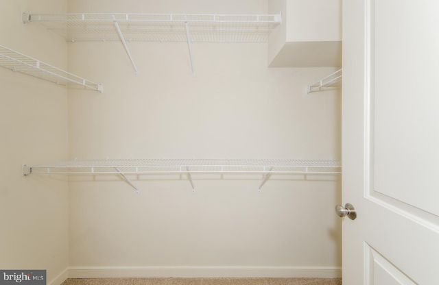 2953 STELLA BLUE LN, Fairfax, VA 22031