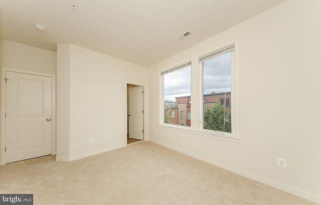 2953 STELLA BLUE LN, Fairfax, VA 22031