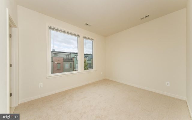 2953 STELLA BLUE LN, Fairfax, VA 22031