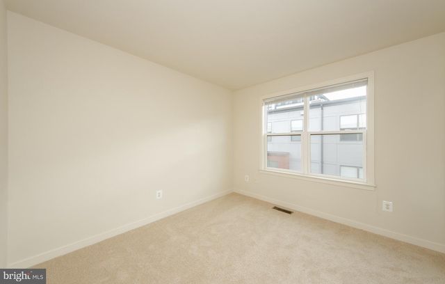 2953 STELLA BLUE LN, Fairfax, VA 22031