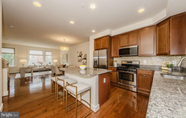 2953 STELLA BLUE LN, Fairfax, VA 22031