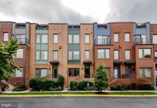 2953 STELLA BLUE LN, Fairfax, VA 22031