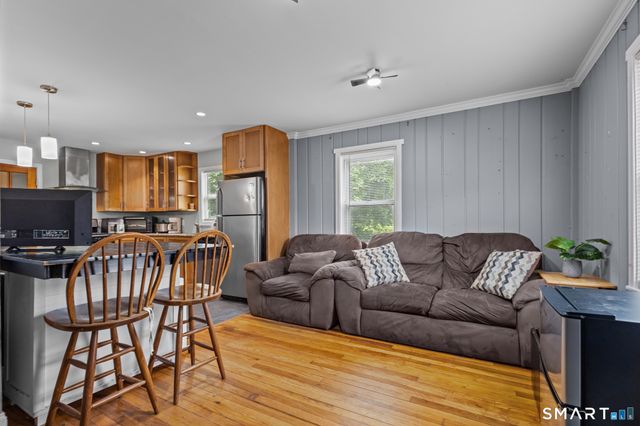 17 Elijah Street, Norwich, CT 06360