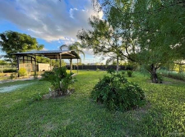 8515 Las Comadres Street, Mission, TX 78574