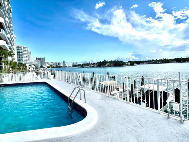 6820 Indian Creek Dr 9C, Miami Beach, FL 33141