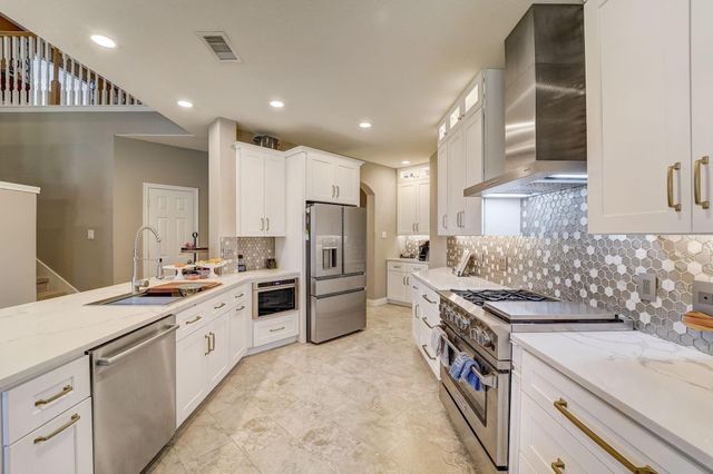 4330 Whickham Drive, Fulshear, TX 77441