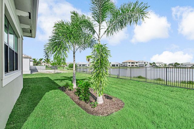 10028 Cloud View, Palm Beach Gardens, FL 33412