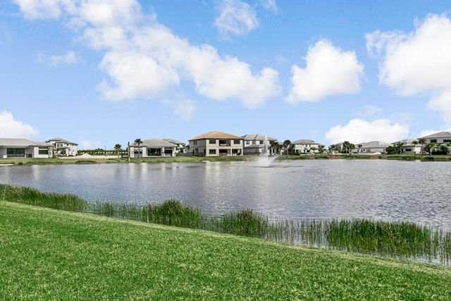 10028 Cloud View, Palm Beach Gardens, FL 33412