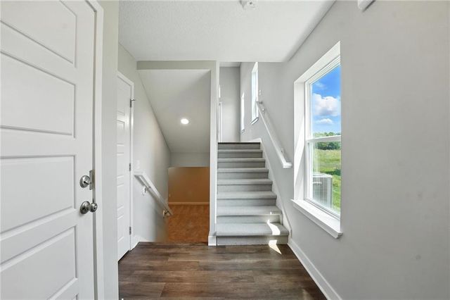 19714 W 195th Place, Spring Hill, KS 66083