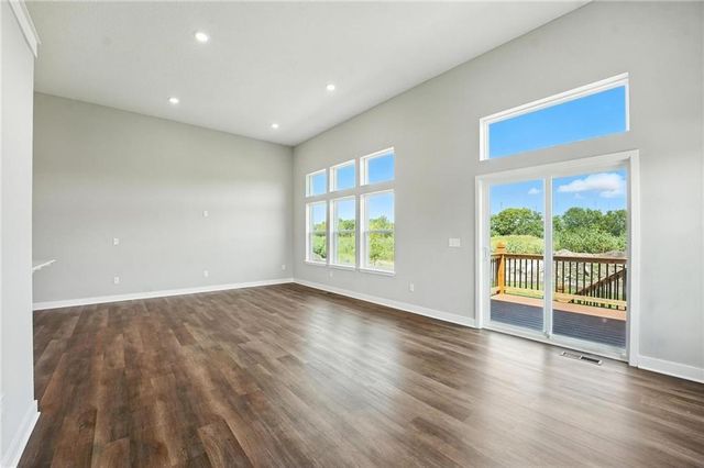 19714 W 195th Place, Spring Hill, KS 66083