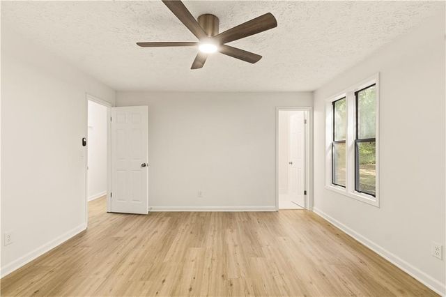 134 Apple Valley Drive, Woodstock, GA 30188
