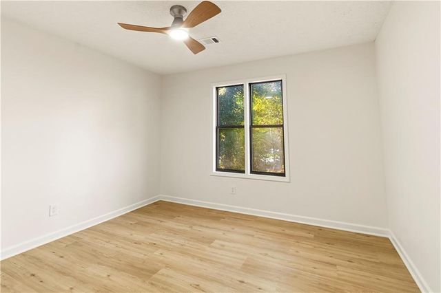 134 Apple Valley Drive, Woodstock, GA 30188