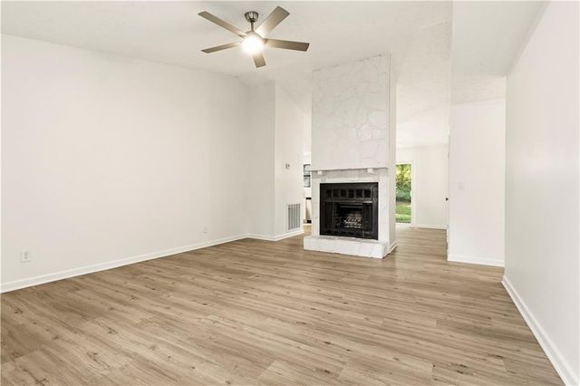 134 Apple Valley Drive, Woodstock, GA 30188