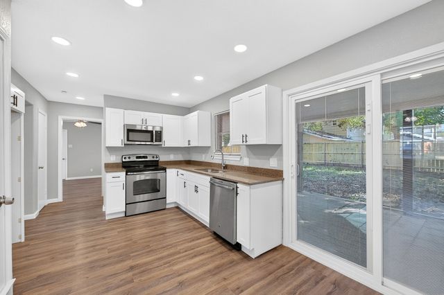 1002 Hickory Street, Irving, TX 75060