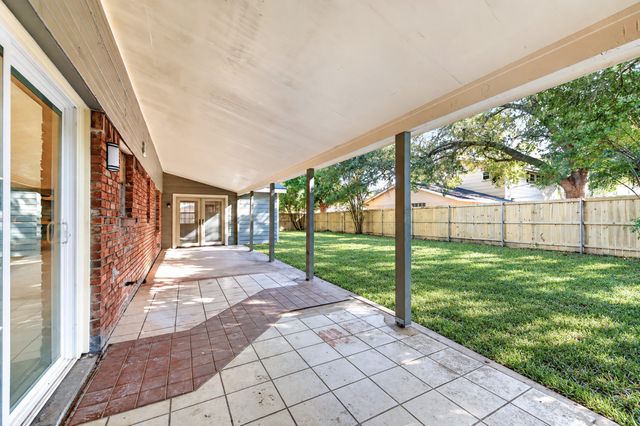 1002 Hickory Street, Irving, TX 75060