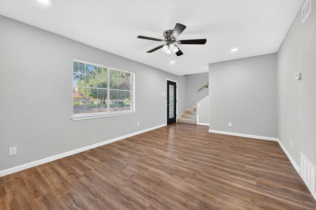 1002 Hickory Street, Irving, TX 75060