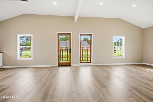 380 Caleb Street, Breaux Bridge, LA 70517