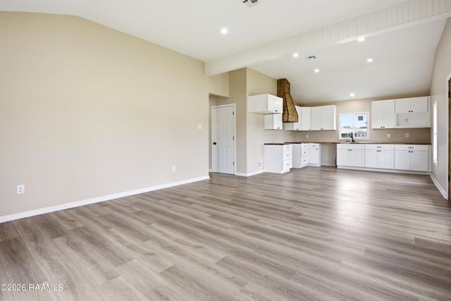 380 Caleb Street, Breaux Bridge, LA 70517