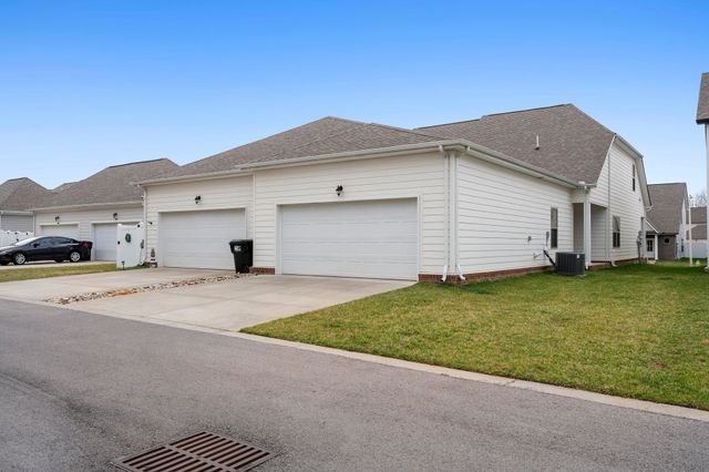 2159 Hospitality Ln, Murfreesboro, TN 37128