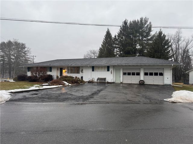 12 Cayuga Street, Sidney, NY 13838