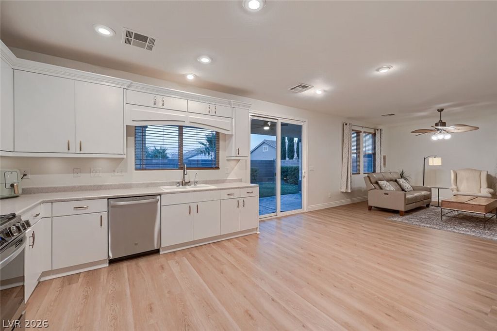 552 Playa Linda Place, Las Vegas, NV 89138 — photo 4