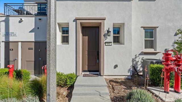 102 Fayette Court, Claremont, CA 91711