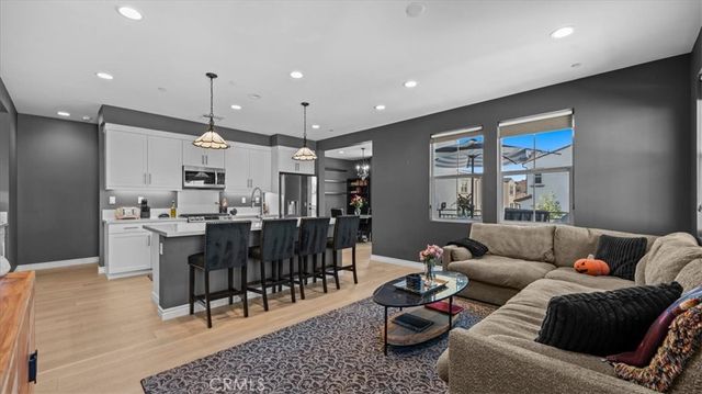 102 Fayette Court, Claremont, CA 91711