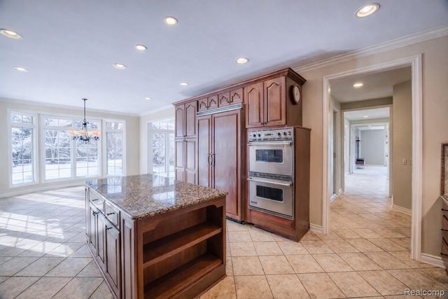 6608 Enclave Drive, Independence Charter Township, MI 48348